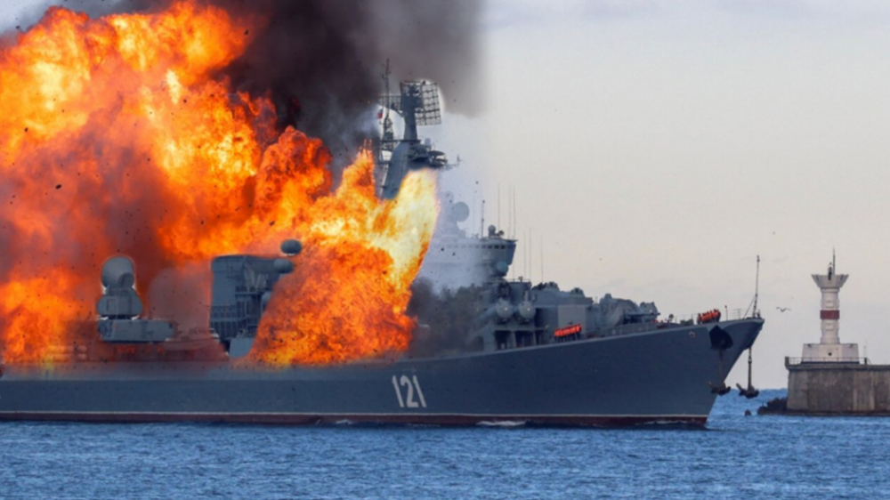 Затонувший крейсер «Москва» повторил трагичную судьбу «Новороссийска»
