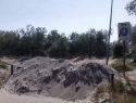 На пляжах Анапы копают рвы, чтобы не пускать людей к морю