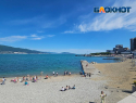 Пляжный сезон на Чёрном море открыт: прогрелась ли вода в Новороссийске 