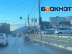 Открытый люк в Новороссийске провоцирует пробки и аварии 