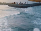 Опасные “квадратные волны” появились на пляже в Новороссийске