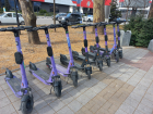 Житель Новороссийска предложил убрать велосипеды и электросамокаты с набережной 