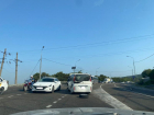 На въезде в Новороссийск- гигантская пробка, у поворота в Раевскую - ДТП