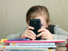 Теперь точно: в школах Новороссийска запретят телефоны 