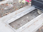 В Новороссийске кто-то умыкнул гранитную плиту с могилы покойника