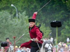 Шашкой наградили казаки доктора из Новороссийска