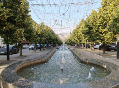 Травмы, вирусы и инфекции: новороссийцев и гостей города-героя просят не купаться в фонтанах