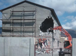 Незарегистрированная недвижимость – не собственность: как новороссийцам уберечь строение от сноса