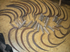 Ходила толпа вокруг да около серпа