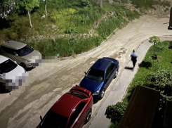 «По-человечески прошу»: парковка автомобилей рассорила новороссийцев