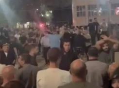 Больше 40 человек на кулаках: массовая драка произошла на Кубани 