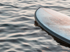 В Геленджике спасатели ищут сапбордиста, которого унесло в открытое море