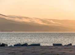 Погода в Новороссийске: солнышко выглядывает, в городе теплеет