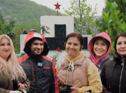 К Дню Победы и приему гостей готовы! Кто в селах Глебовского округа порядок наводил