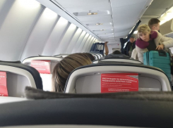 Новороссиец застрял в сочинском аэропорту: самолет задерживают свыше 6 часов