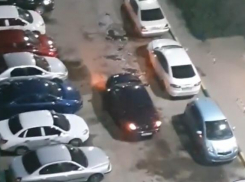 «Сигналили, стучали по колесам»: водитель перегородил проезд в Южном районе Новороссийска 