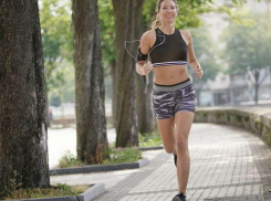 Пробежки и фитнес на свежем воздухе: снятие карантинных ограничений начнется со спорта