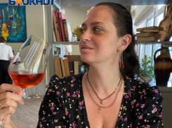 В меню сначала – российское: новый ГОСТ диктует общепиту продавать отечественное вино