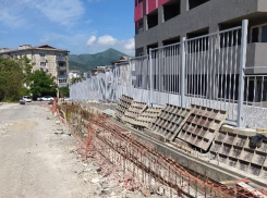 СК «Неометрия» пообещала восстановить дорогу, построенную новороссийцами