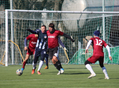 В Новороссийске набирает обороты Зимнее Первенство по футболу