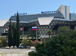 Новороссийцы могут не улететь из Сочи: в аэропорту задержано полсотни рейсов 