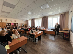 За парты в Новороссийске сядут почти 4 тыс. первоклассников: продолжается приём заявлений