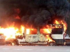 Под Новороссийском загорелась маршрутка