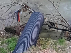 Жительница Новороссийска рассказала о сливе стоков в реку Цемес