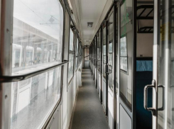 В поезде, следовавшем из Новороссийска, счёт за обед был оплачен поножовщиной