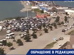 Новороссийцев кошмарят толпы туристов на пляжах 
