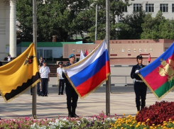 День флага отметили торжественным митингом в Новороссийске