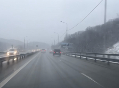 На трассе Новороссийск-Керчь опасно: без зимней резины сидите дома