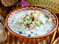 Роспотребнадзор рассказал рецепт лучшей окрошки 