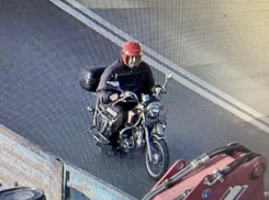 Мотоциклист сбил школьницу на «зебре»: в Новороссийске ищут свидетелей ДТП