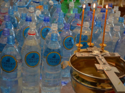 Где новороссийцам набрать святой воды и как будут работать храмы