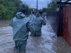 Более 1300 домов затопило ливнем на Кубани 