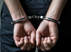 Житель Новороссийска остался у женщины переночевать и забрал нечто ценное  