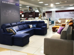 Жительница Новороссийска рассказала о покупке бракованной мебели в известном многим жителям города магазине 