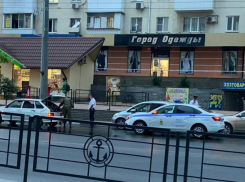 Пожарные, полиция, кинолог: «Блокнот» узнал, что произошло на остановке в Новороссийске
