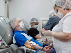 Доноры АО «Черномортранснефть» сдали 50 литров крови