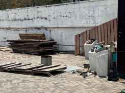 Туристов в Новороссийске встречают с грязью и ужасом 