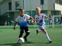 Наградили каждого: ДФК «Энергия» провёл футбольный фестиваль по европейской методике