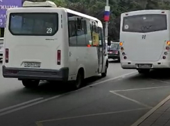 «Мы не можем попасть домой»: новороссийцы возмущены остановкой 29 маршрута 