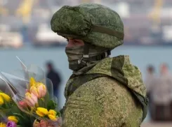 Десантники Новороссийска поздравили дам с 8 марта 