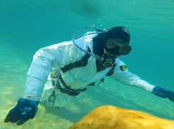 Мазут не кончается: со дна Черного моря подняли 84 мешка с нефтепродуктами 