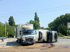 Упал на бок. Почему? Что было не так с грузовиком в Новороссийске