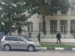 Подозрительные предметы были обнаружены в троллейбусе и вблизи детского сада в Новороссийске