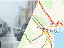 Весь Новороссийск погряз в пробках из-за непогоды 