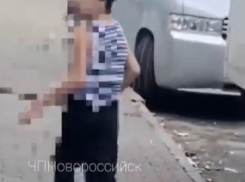 Стало известно, что за босой, раздетый и молчаливый мальчик бегал по улицам Новороссийска