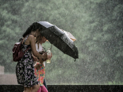 Град и шквалистый ветер: МЧС сообщает об ухудшении погоды в Новороссийске